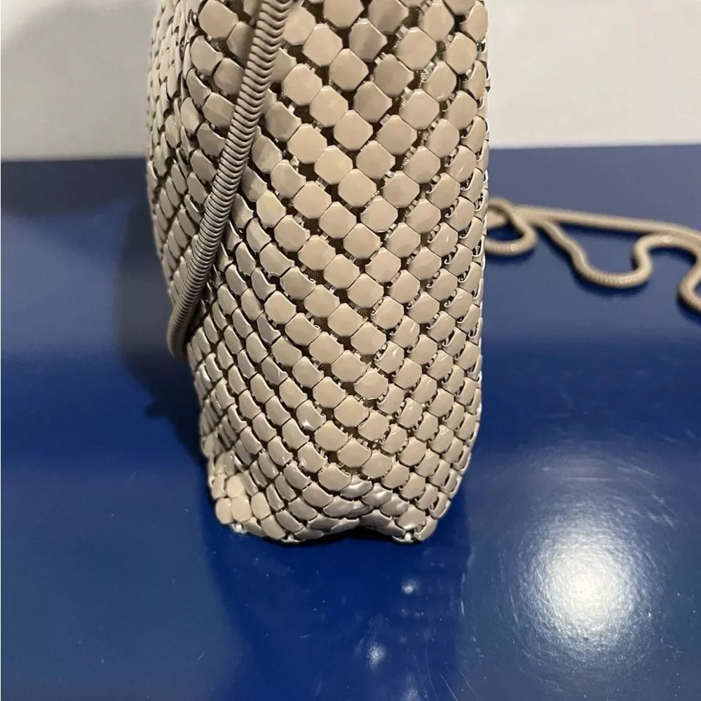 Vintage beige mesh